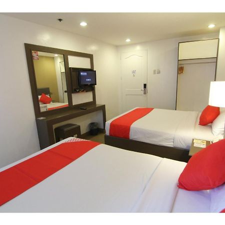 Oyo 24H City Hotel Near Makati Medical Center 마카티 외부 사진