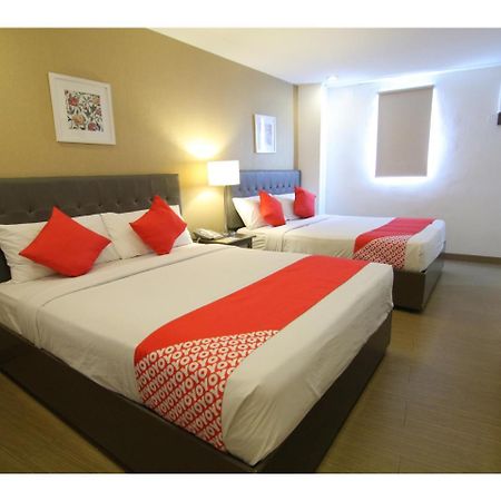 Oyo 24H City Hotel Near Makati Medical Center 마카티 외부 사진