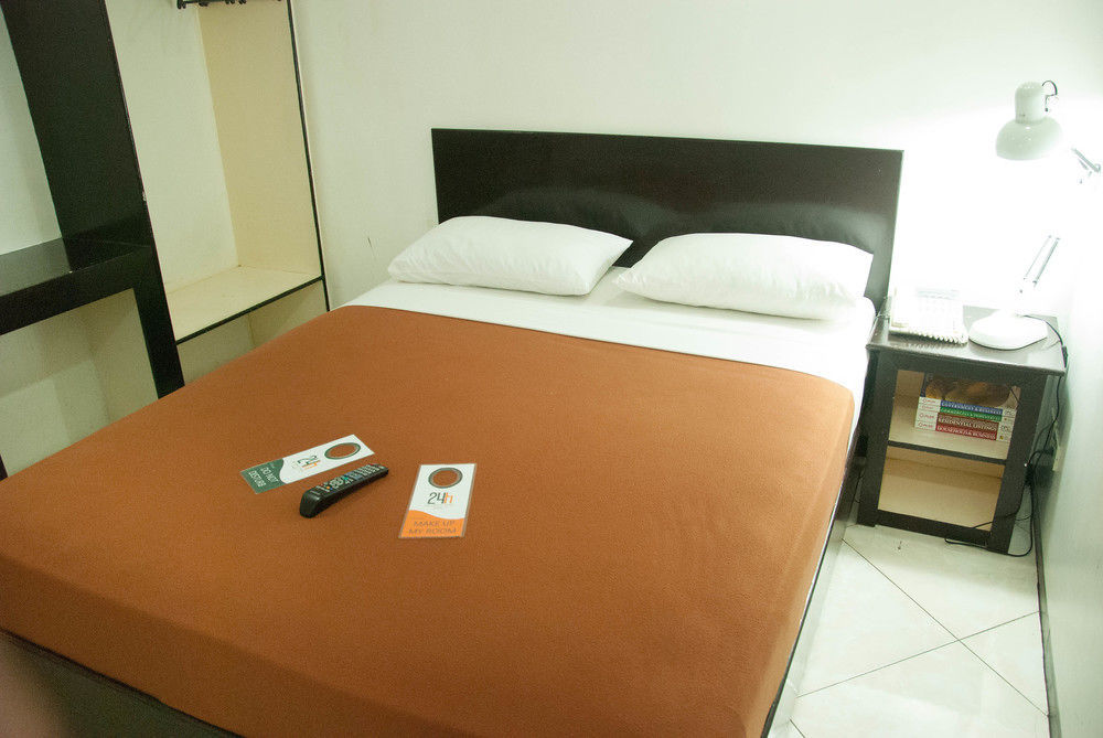Oyo 24H City Hotel Near Makati Medical Center 마카티 외부 사진
