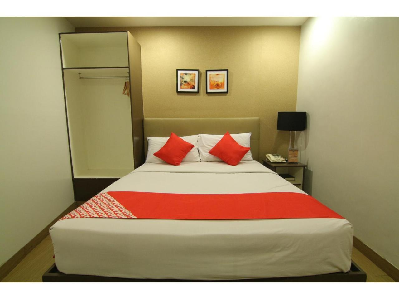 Oyo 24H City Hotel Near Makati Medical Center 마카티 외부 사진