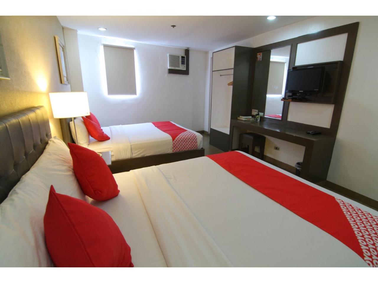 Oyo 24H City Hotel Near Makati Medical Center 마카티 외부 사진