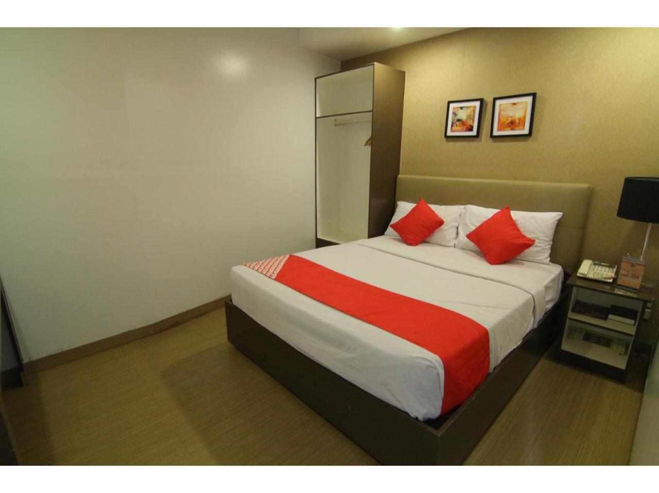 Oyo 24H City Hotel Near Makati Medical Center 마카티 외부 사진