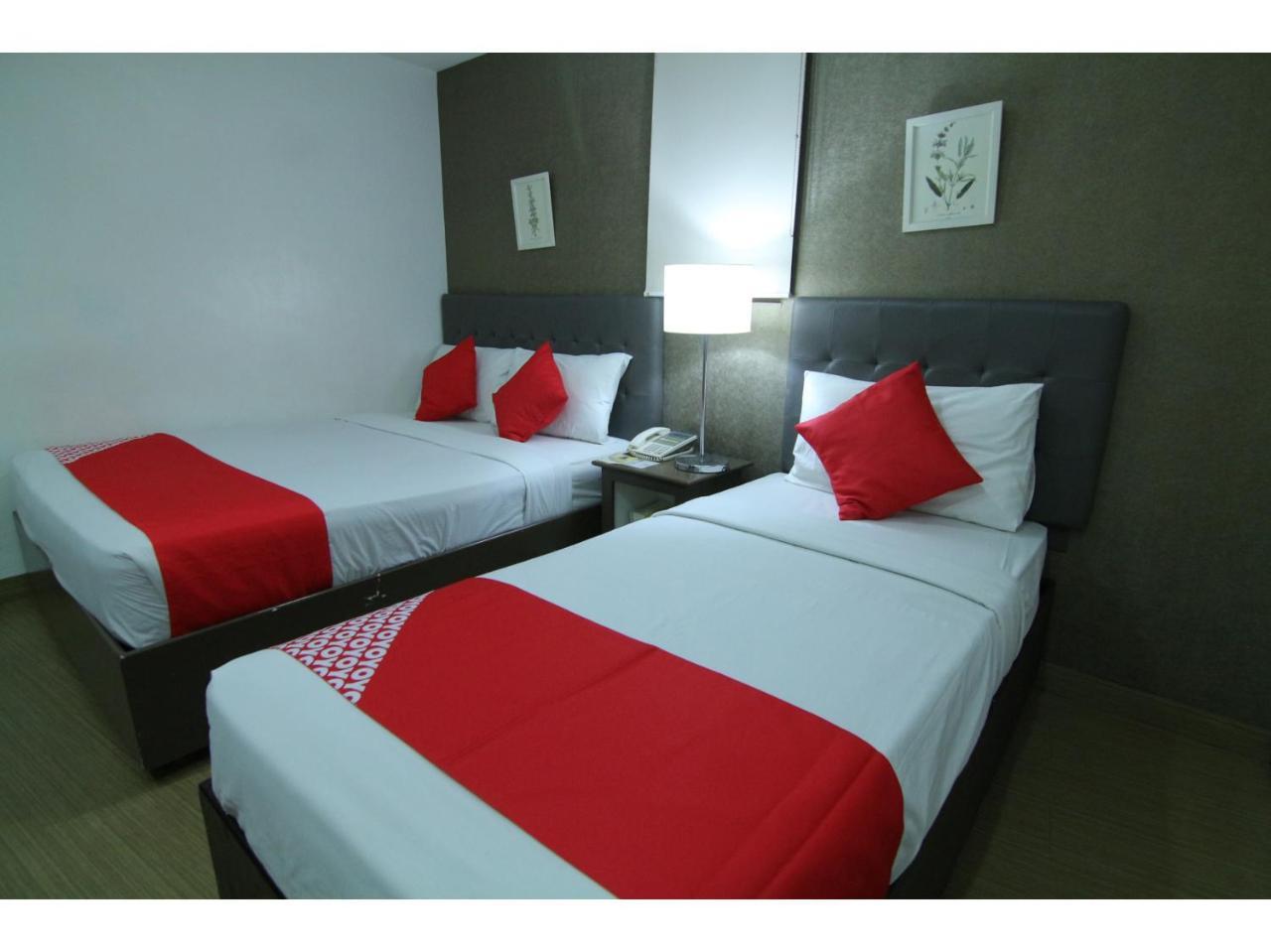 Oyo 24H City Hotel Near Makati Medical Center 마카티 외부 사진