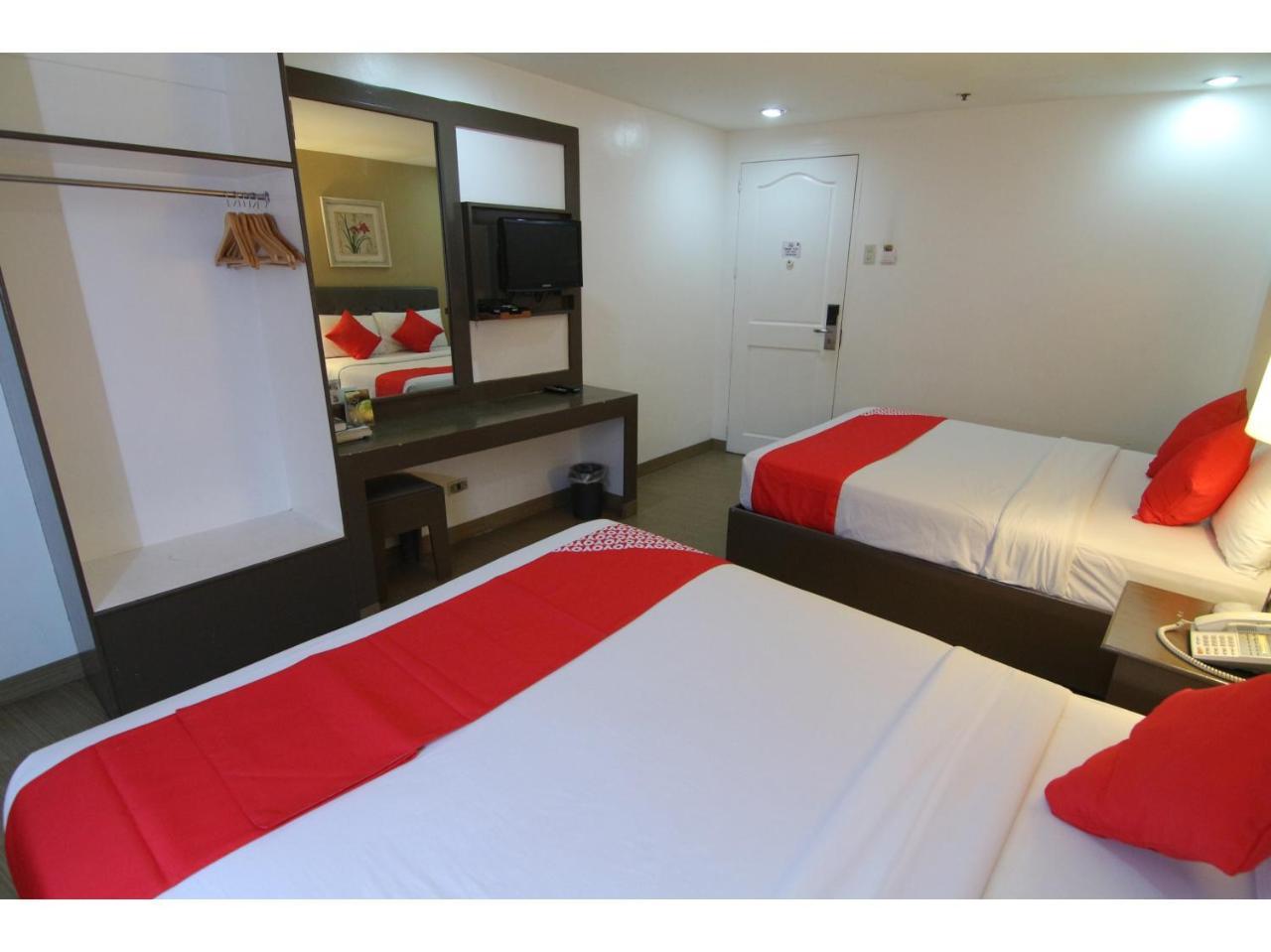 Oyo 24H City Hotel Near Makati Medical Center 마카티 외부 사진