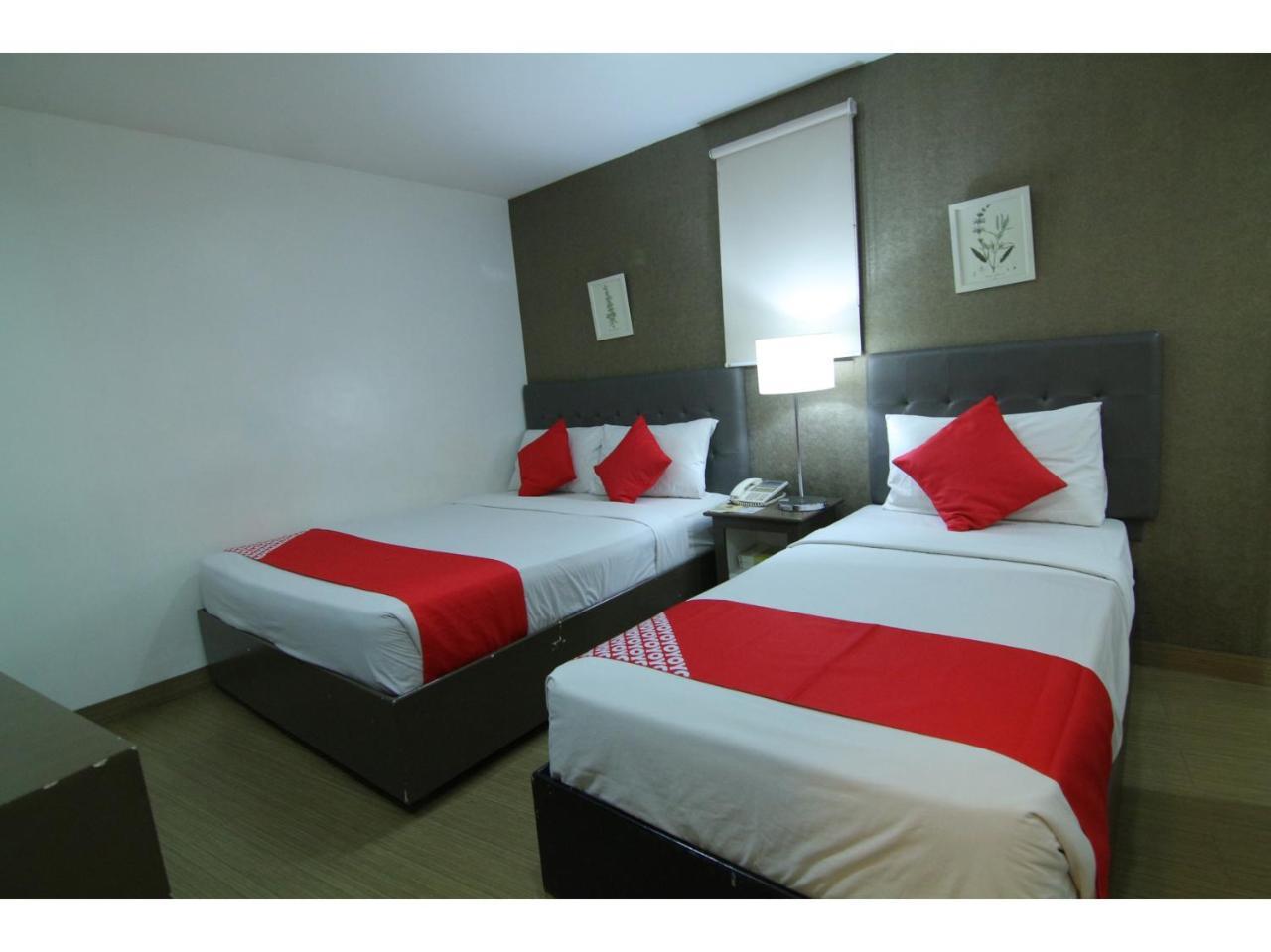 Oyo 24H City Hotel Near Makati Medical Center 마카티 외부 사진