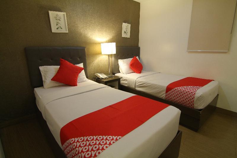 Oyo 24H City Hotel Near Makati Medical Center 마카티 외부 사진